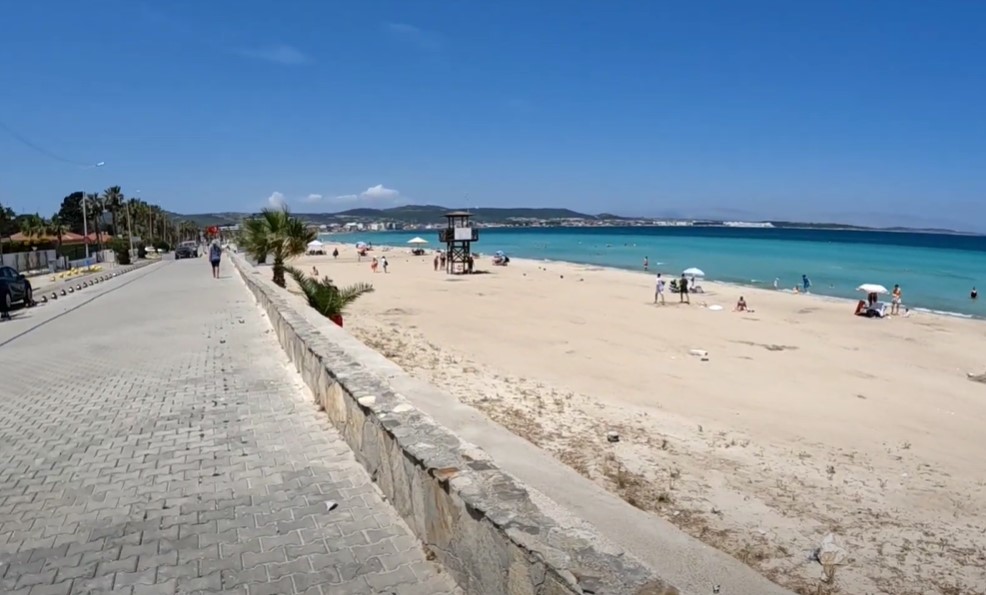 çeşme ılıca yıldızburnu küçük halk plajı