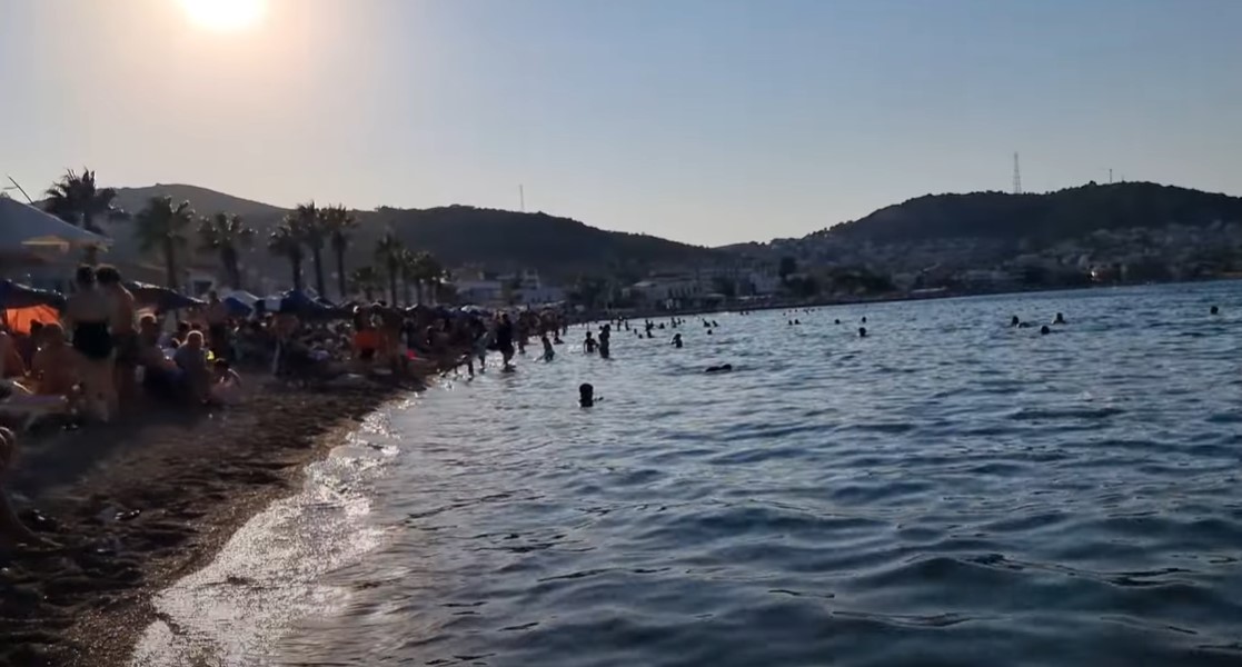 eski foça halk plajı özellikleri